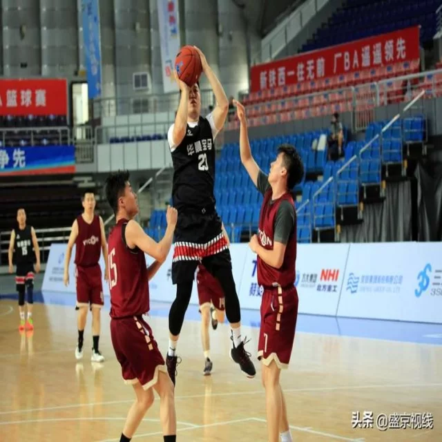 申花强势领跑中超积分榜全力争冠
